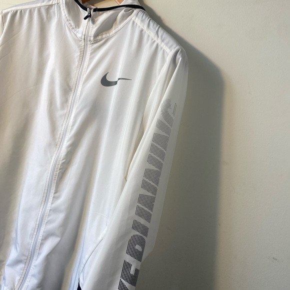 Nike Windbreaker - Picture 3 of 5